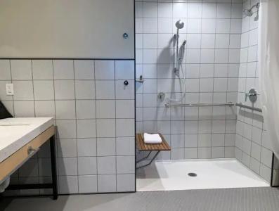 Downtown Grand & Casino - 9