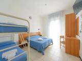 Economy Quadruple room with balcony