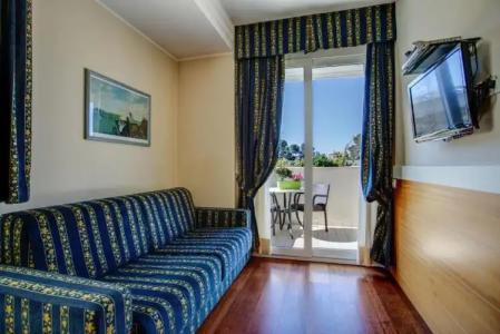 ApartEngland - 64