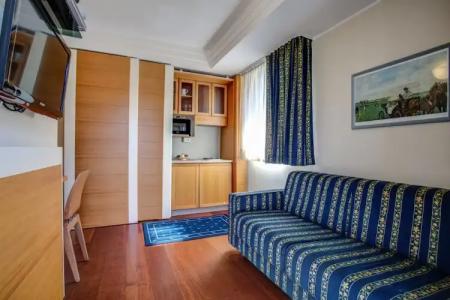 ApartEngland - 33