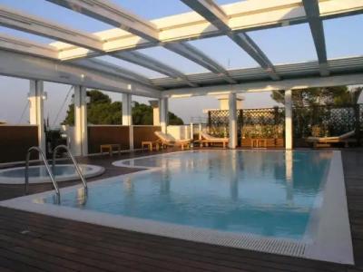 ApartEngland - 9