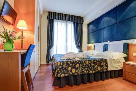 ApartEngland - 5