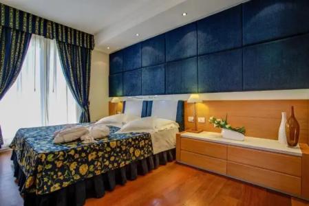ApartEngland - 55
