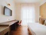 Comfort room with balcony