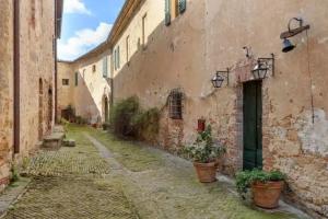 Castello Montelifre', San Giovanni d'Asso