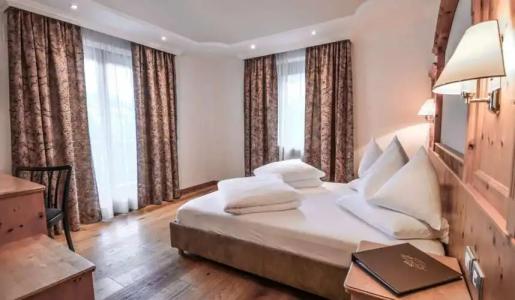 Luna Mondschein - 40