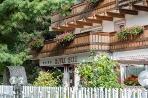 Hotel Hell, Ortisei