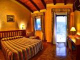 Standard Triple room with view