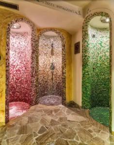 Leading Relax Maria - 16