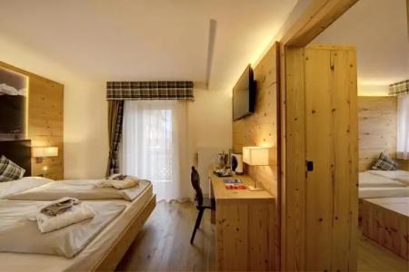 Ravelli Luxury Spa - 160