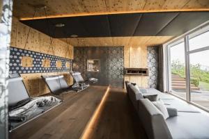 Parkhotel Holzerhof, Maranza