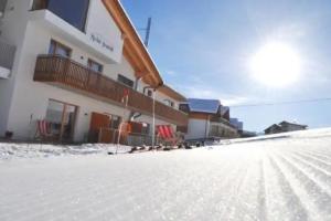 Hotel Kristall, Maranza