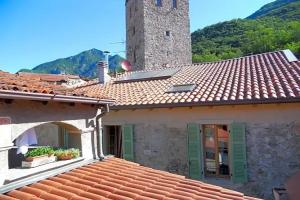Alla Torre del Barbarossa B&B FORESTERIA, Mandello