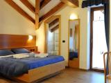 Standard Triple room with balcony