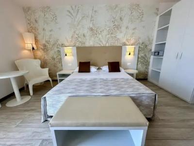 Nizza Frontemare Superior 3 Stelle - 2