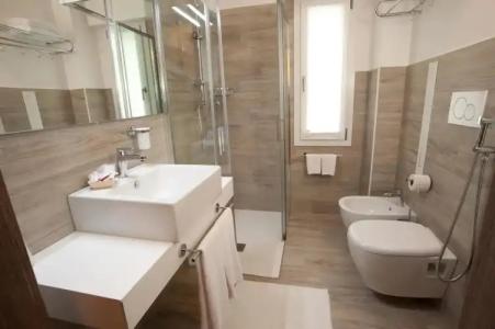 Nizza Frontemare Superior 3 Stelle - 8