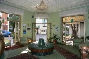Hotel Diana, Grado