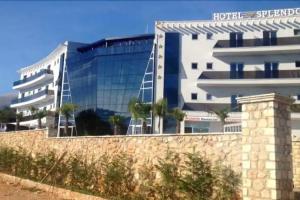 Hotel Splendor, Grado