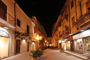 B&B Muro Torto Cairoli - Struttura sanificata giornalmente con prodotti specifici conformi al Decalogo del Ministero Salute - Personale sottoposto a test sierologico periodicamente Mini-hotel, Foggia