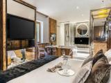 Luxury Suite