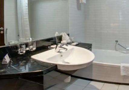 Pearl Marina Apartments - 33