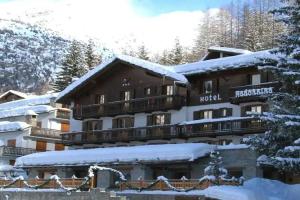 La Madonnina Del Gran Paradiso Wellness Hotel, Cogne
