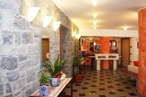 Hotel Derby, Aprica