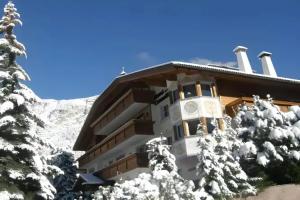 Hotel Garni Concordia - Dolomites Home