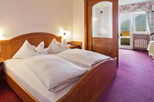 Hotel Resmairhof, Scena