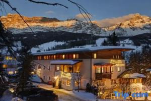 Boutique Hotel Dolomit, La Villa