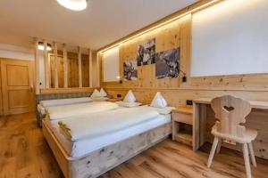 Pensione Camoscio, La Villa