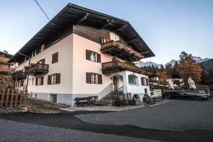 Hotel Fines, Funes