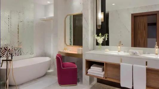 Grand Hyatt Residence - 88