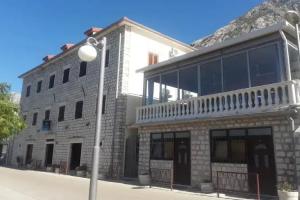 Pana-Eustahije 253 Hotel