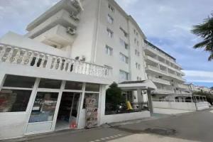 Azzuro apartments, Budva