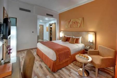 Al Khoory Executive, Al Wasl - 100