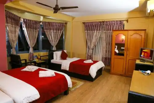 Silver Oaks Inn - 106