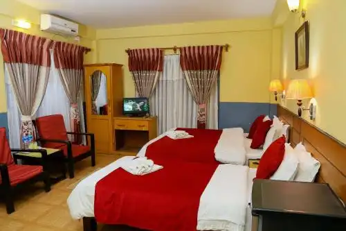 Silver Oaks Inn - 111