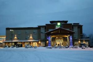 Holiday Inn Express Golden-Kicking Horse, an IHG Hotel, Golden