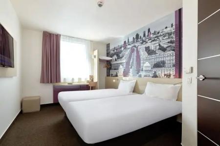 B&B Warszawa-Okęcie - 6