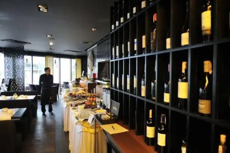 Bayjonn Boutique - 26