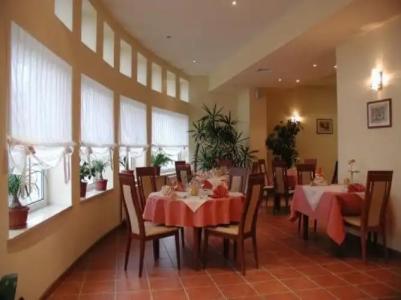 Biały Dom Henlex Restauracja - 17