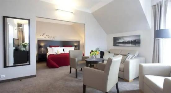 Comm Poznań Airport - 12