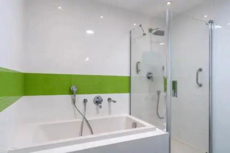 Shuum Boutique Wellness - 98