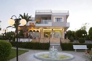 Almira Mare, Chalkida