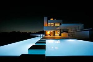 Albatross Beach Front Villas, Gennadi