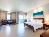 Family room with balcony and with ocean view