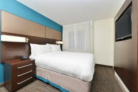 Residence Inn by Marriott Des Moines Downtown - 59