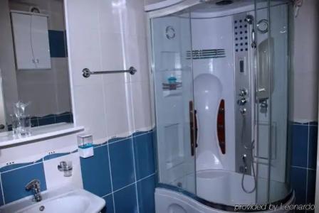 The Regent Club - 26