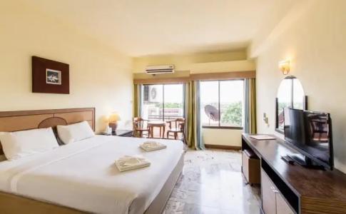 Nonthaburi Palace - 4